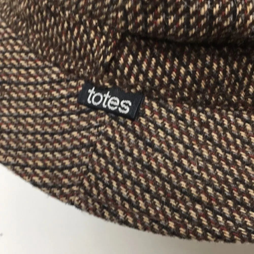 Totes wool Fedora reversible hat - Picture 6 of 16